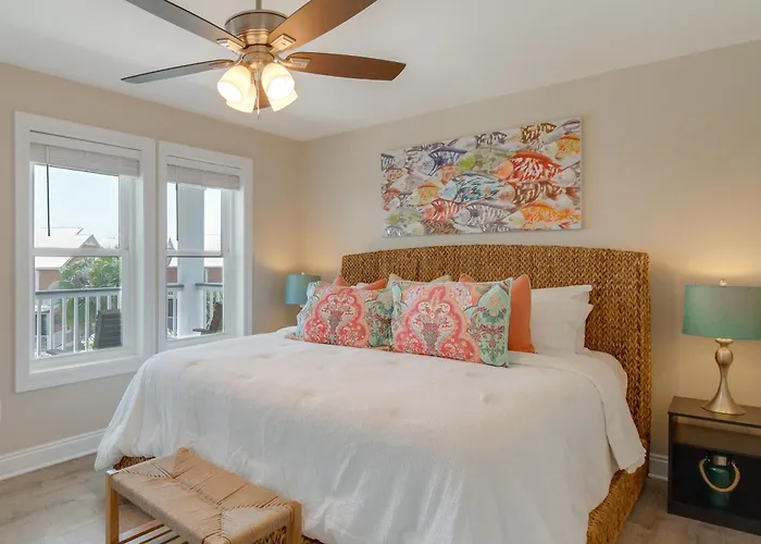 Holiday home Walk To Beach! Water-view In Gulf Shores